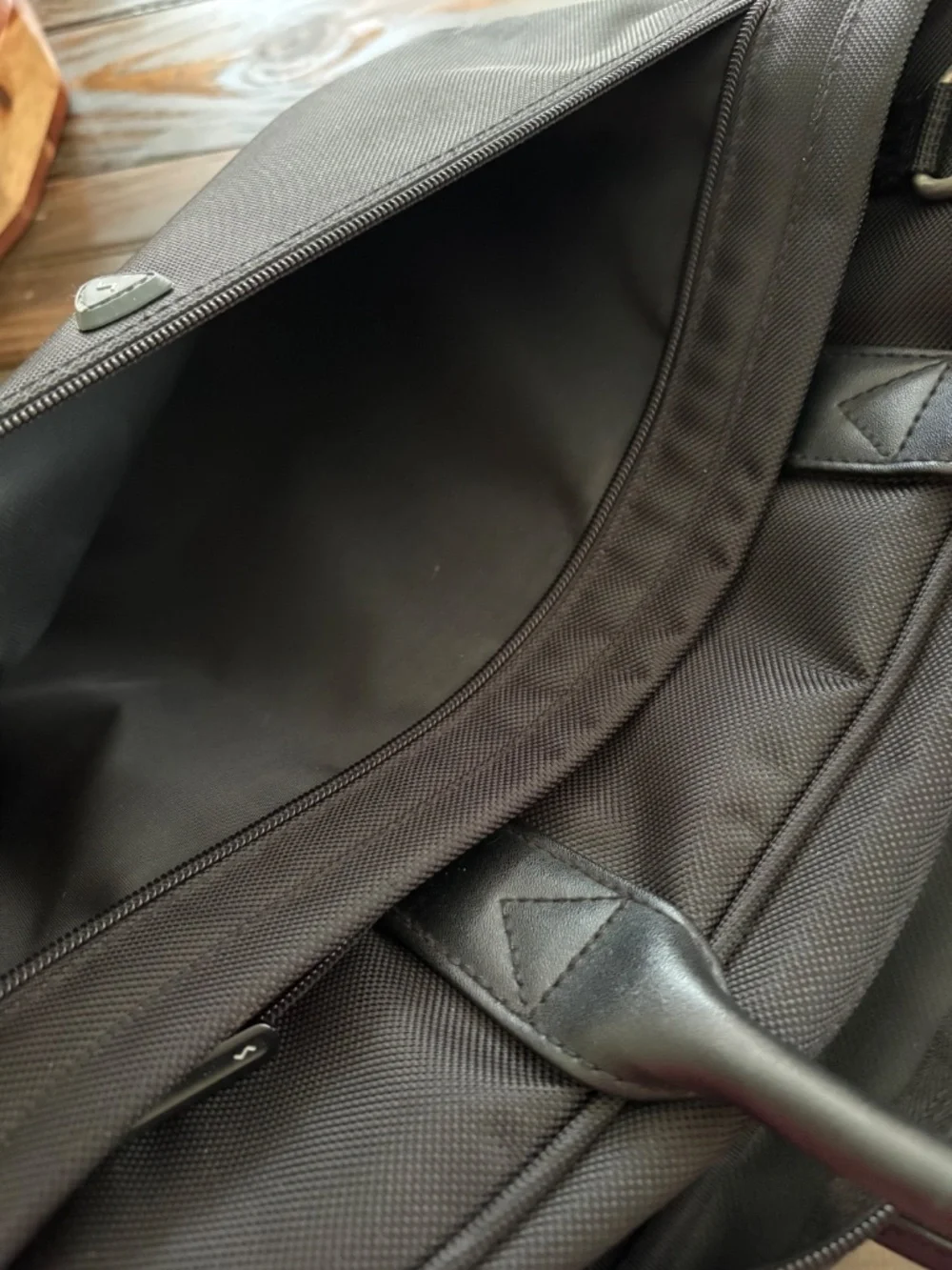 Sumdex Black Nylon Laptop Handle & Crossbody Shoulder Strap Bag